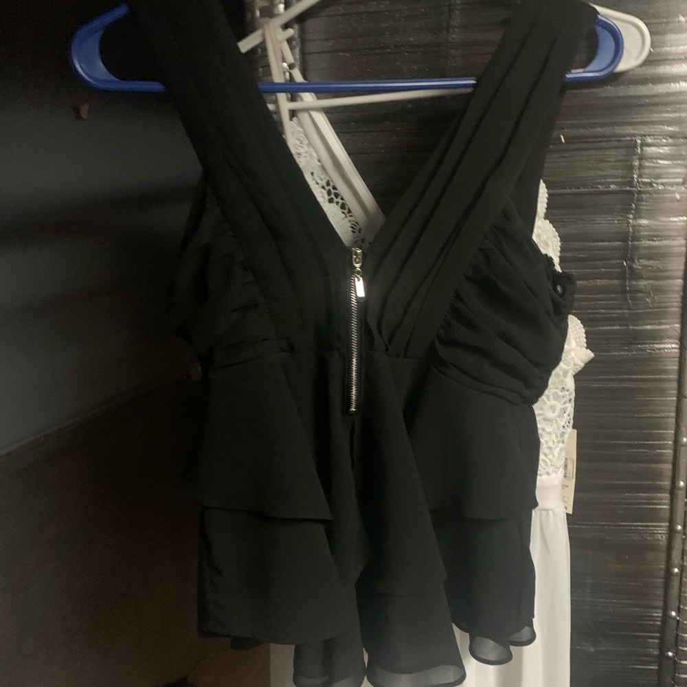 Sleeveless blouse